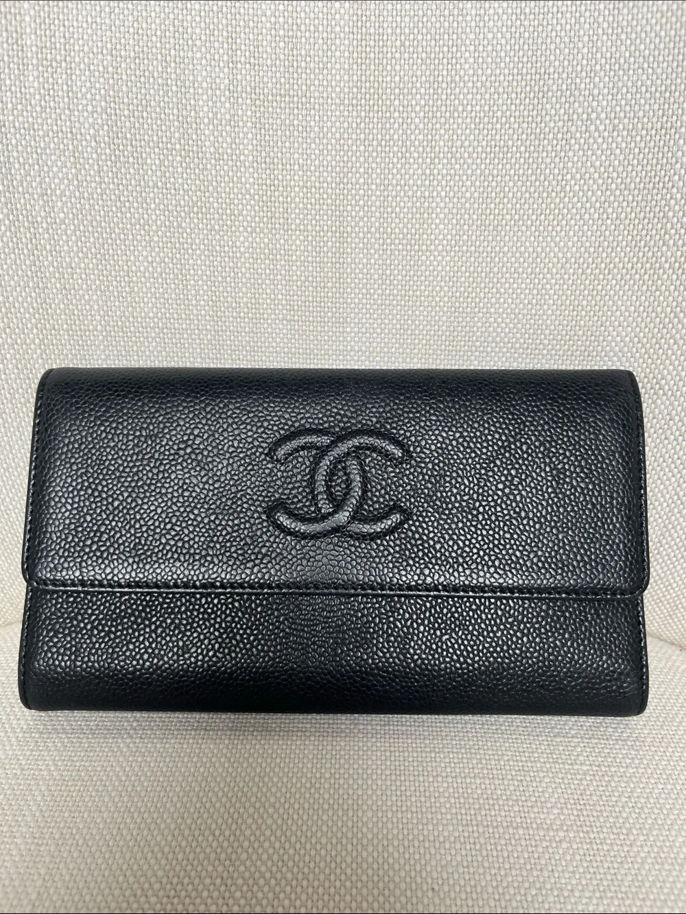 Classic CHANEL Wallet - Black Caviar Leather